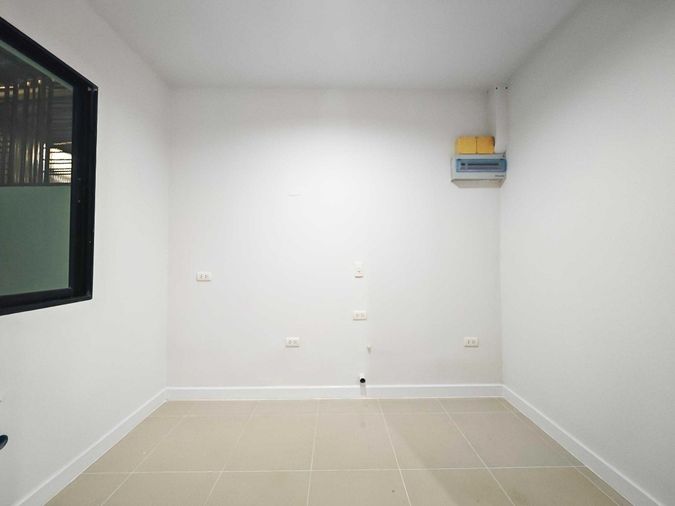 3-bed townhouse for sale, 140 sqm, 17 sq wah, Six nature Petkasem 69