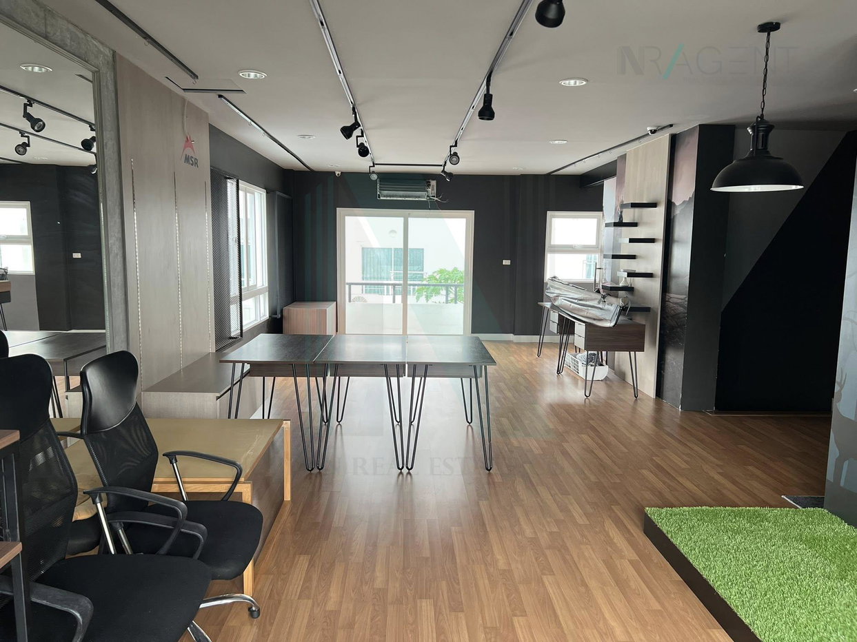 picture ð For Sell Home office CHUAN CHUEN MODUS VIPHAVADI 3-story 6 bedroom 8 bathroom - 3/8