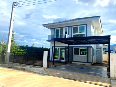 เช่าบ้านเดี่ยว แม่ริม เชียงใหม่ : 🏡✨ ให้เช่าบ้านเดี่ยว 2 ชั้น ในโครงการสุดหรู พร้อมคลับเฮ้าส์และสระว่ายน้ำ  #AMR-H0220