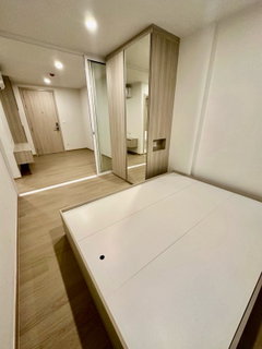 The Origin Phahol 57 | Located near the BTS Green Line, Phaholyothin 59 Station / Wat Phra Si Mahathat Station.