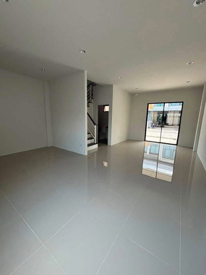 รูป ให้เช่าทาวน์โฮมใหม่ ม.บริสทาวน์ ( Birs Town ) ปลวกแดง ระยอง - รูปที่ 3/10