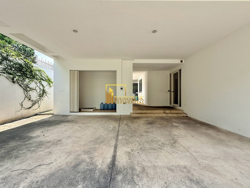 picture Delightful 4 Bedroom Pool Villa in Soi Soonvijai Area - BR8131SH - 3/48