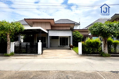 ขายบ้านเดี่ยว : ขายบ้านเดี่ยว หมู่บ้านวี-อไลฟ์ ลำลูกกา คลอง 8 ถนนลำลูกกา ใกล้ทางด่วนวงแหวนกาญจนาฯ