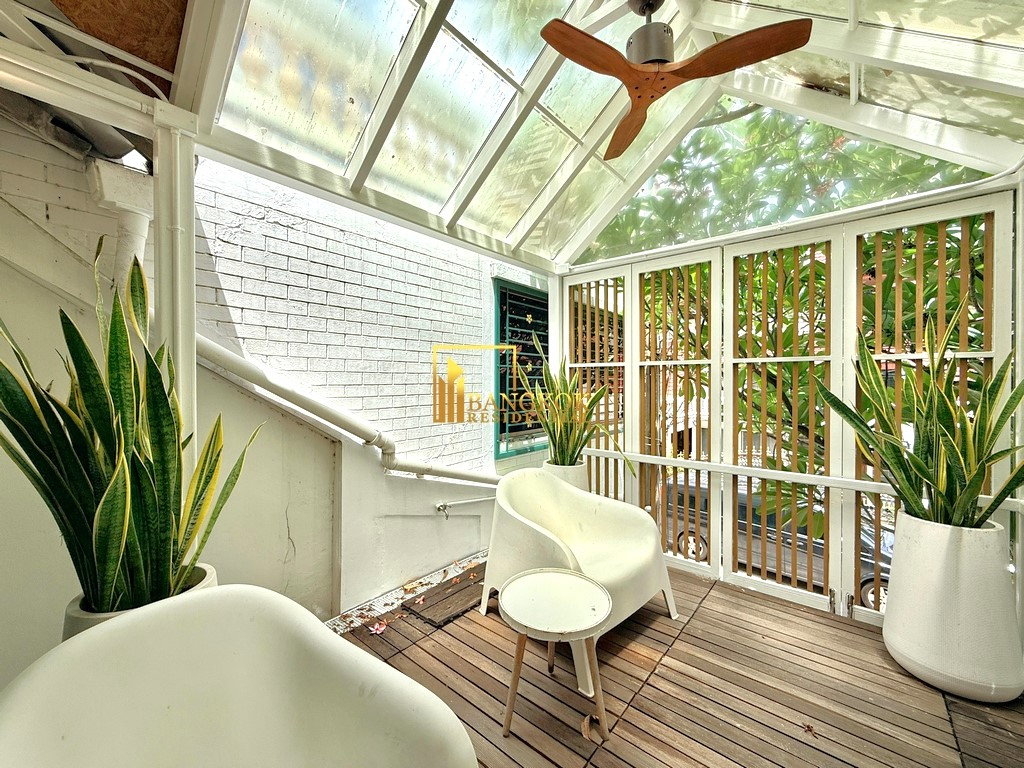 รูป Stunning 5 Bedroom Townhouse For Rent in Ekkamai Area - BR8804TH - รูปที่ 27/47