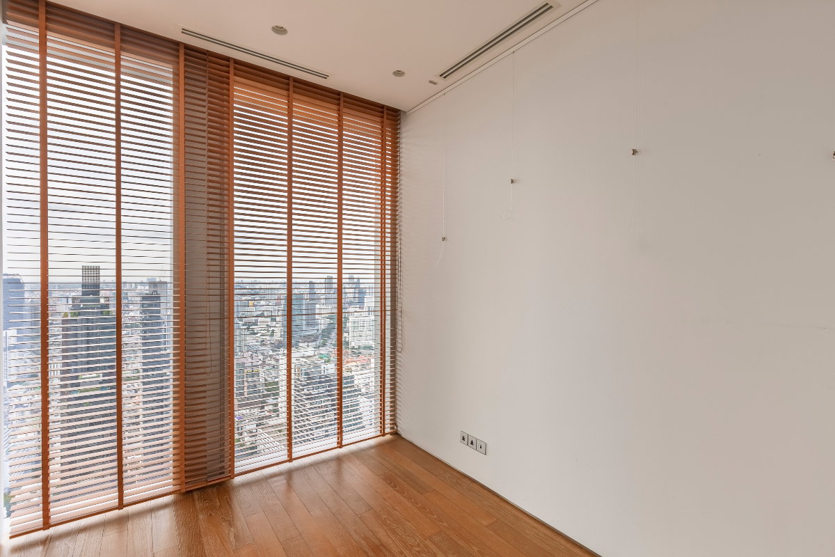 picture The Ritz-Carlton Residences Bangkok | 52nd Floor | 244 sqm | 2 Bed + Study | Private Balcony - 20/51