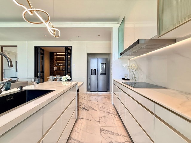 picture Domus | Gorgeous 3 Bedroom Luxury Condo in Asoke Area - BR17493CD - 8/44