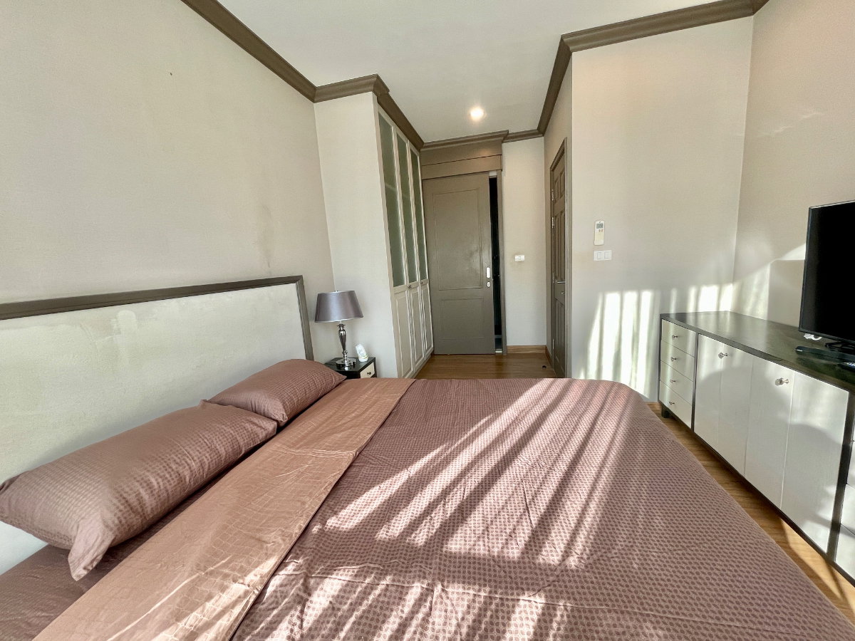 รูป Rare Find near Siam: Two Adjacent 1BR Units at The Reserve Kasemsan 3 (Option to Combine) – 7.6 MB Each - รูปที่ 14/20