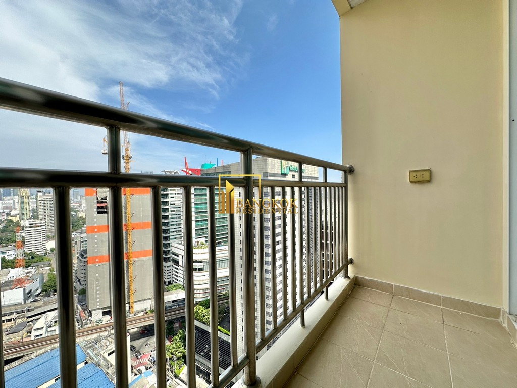 รูป Very Spacious 4 Bedroom Apartment With Private Terrace - BR0346AP - รูปที่ 24/56