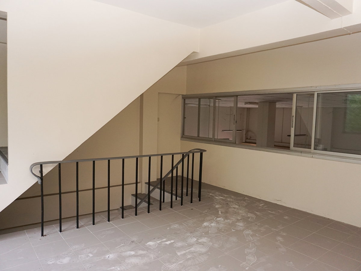 picture Commercial building for sale, Sukhumvit Road, Khiri Intersection, Chonburi - 8/18