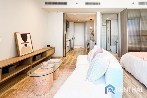 Arom Jomtien | Best-Priced Corner Unit on the 19th Floor with Stunning Jomtien Sea Views