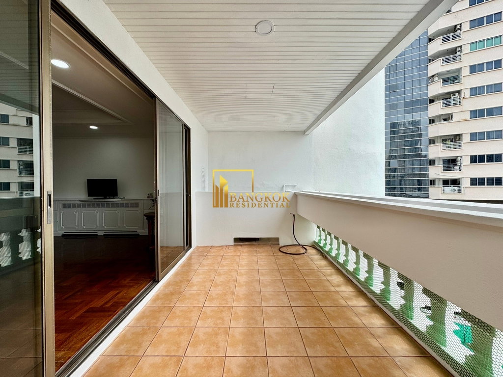 picture Impressive 3 Bed Apartment in Phrom Phong Area - BR21182AP - 4/55