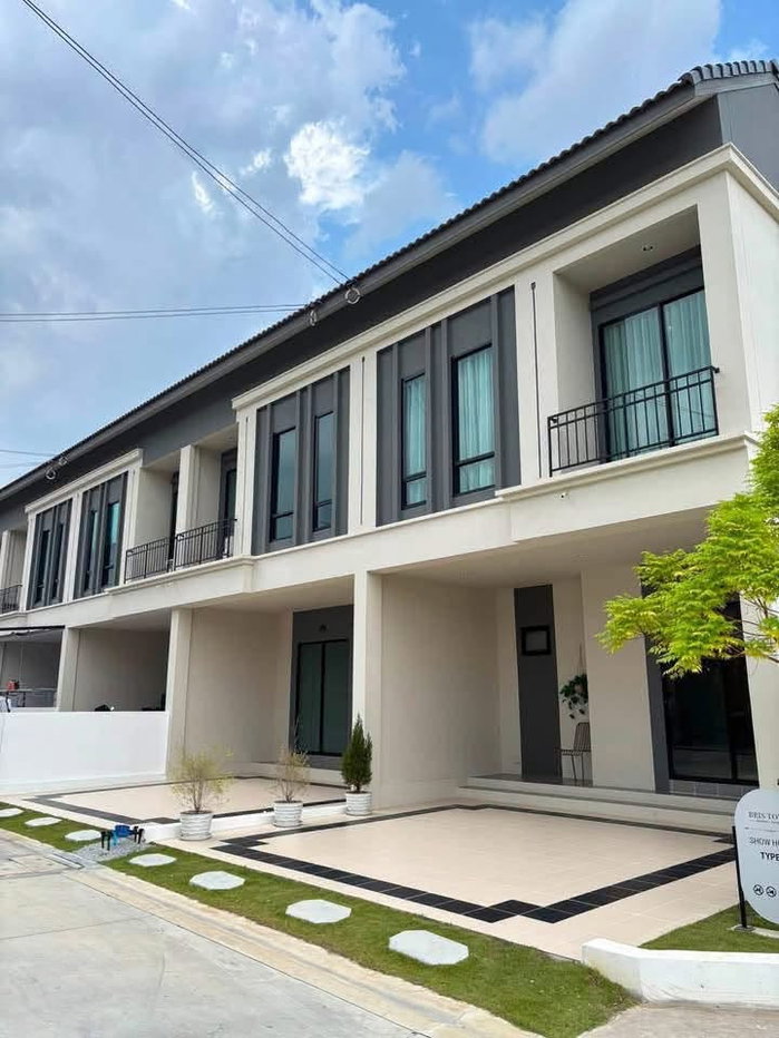 รูป ให้เช่าทาวน์โฮมใหม่ ม.บริสทาวน์ ( Birs Town ) ปลวกแดง ระยอง - รูปที่ 2/10