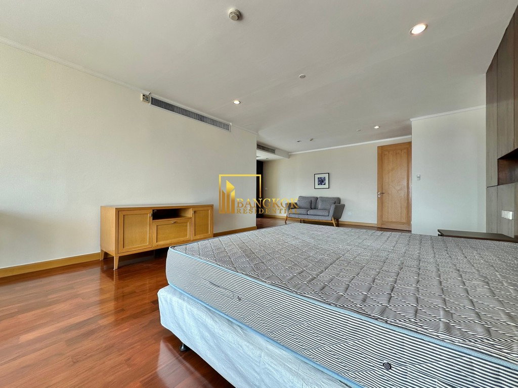รูป Very Spacious 4 Bedroom Apartment With Private Terrace - BR0346AP - รูปที่ 34/56