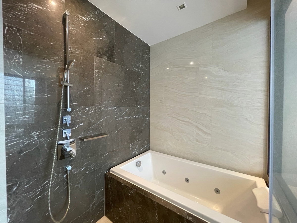 picture ðĒ Condo for Rent: Ashton Silom Property Code | LNP-C613 - 34/36
