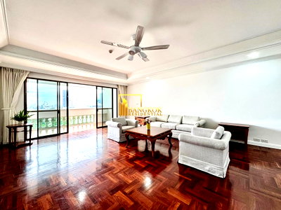 Apartment building for rent Srinakharinwirot University Prasanmit Campus : Impressive 3 Bed Apartment in Phrom Phong Area - BR21182AP