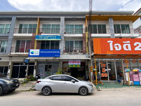 Commercial building for sale, Charoensinthanee project, Bowin, Sriracha, Chonburi