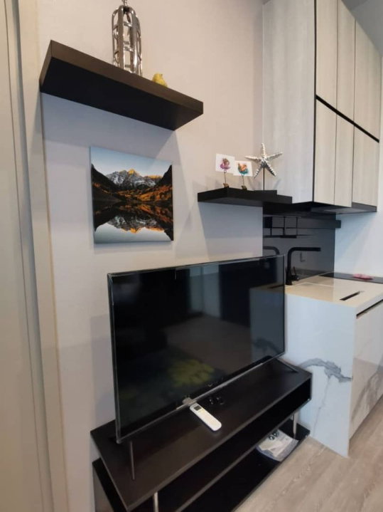 picture Condo for RENT: The Line Sukhumvit 101 𝐒𝐢𝐳𝐞 : 27 sqm. 𝐓𝐲𝐩𝐞 : 1 Bed 1 Bath /City view / Balcony 𝐅𝐥𝐨𝐨𝐫 : 27th ✅ Fully furnished - 9/12