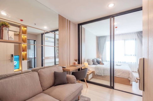 Life asoke, Ready to move in, close to mrt, fully furnished, high floor 