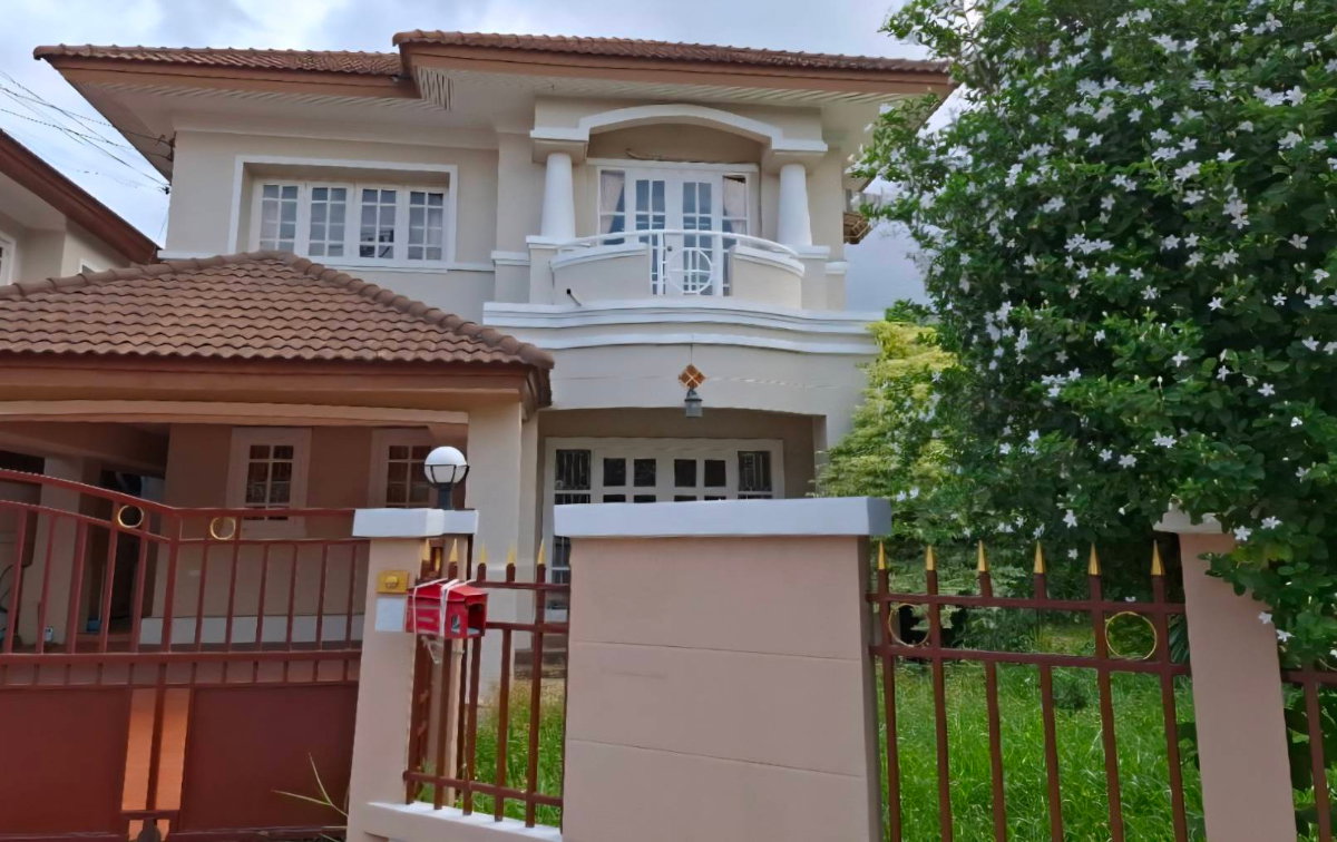 picture For rent, 2-story detached house, 102 sq m., corner plot, Srinakarin Road, Soi Sridan 22, near Makro. - 1/8