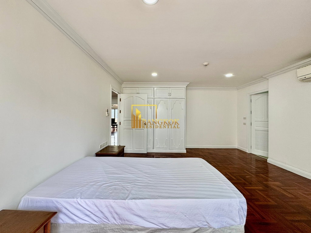 picture Impressive 3 Bed Apartment in Phrom Phong Area - BR21182AP - 28/55