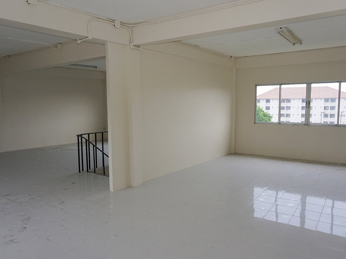 picture Commercial building for sale, Sukhumvit Road, Khiri Intersection, Chonburi - 16/18