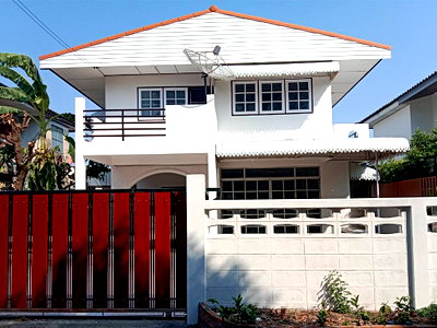 Land for sale Metropolitan Waterworks Authority Bang Khen Office : Spacious 2-Storey House for Sale - Ladplakhao 52 (69 Sq.w. / 4 Bed, 3 Bath) Prime Location Near BTS