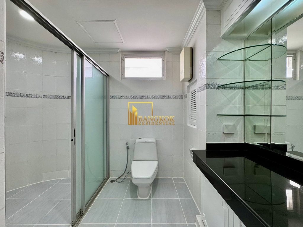 picture Impressive 3 Bed Apartment in Phrom Phong Area - BR21182AP - 16/55