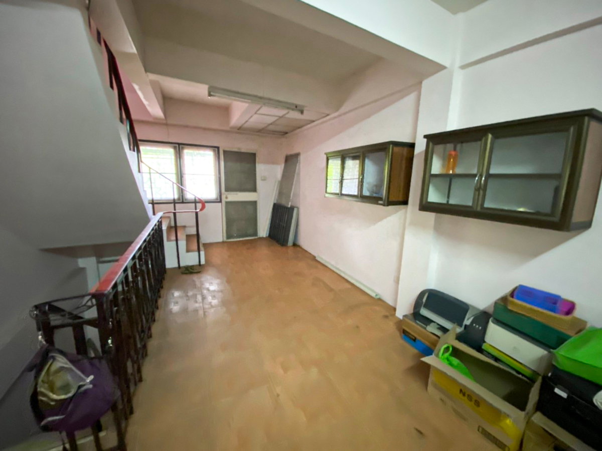 picture Commercial building for sale Phraya Satcha Road, Khiri Intersection, Chonburi - 7/19