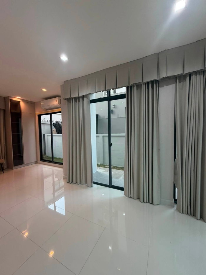 picture ð House for Sale : Bangkok Boulevard Bangna - Srinakarin Property Code | LNP-H1099 - 10/14