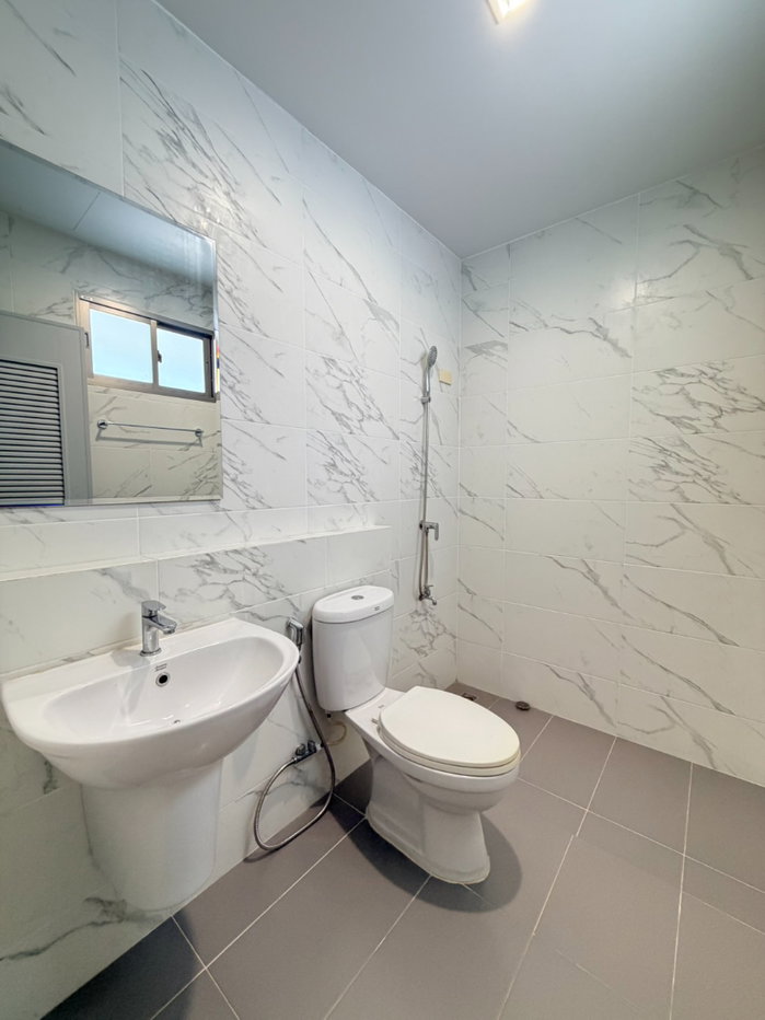 picture Modern Single-Storey Townhome for Sale ✨🏡 - 5/9