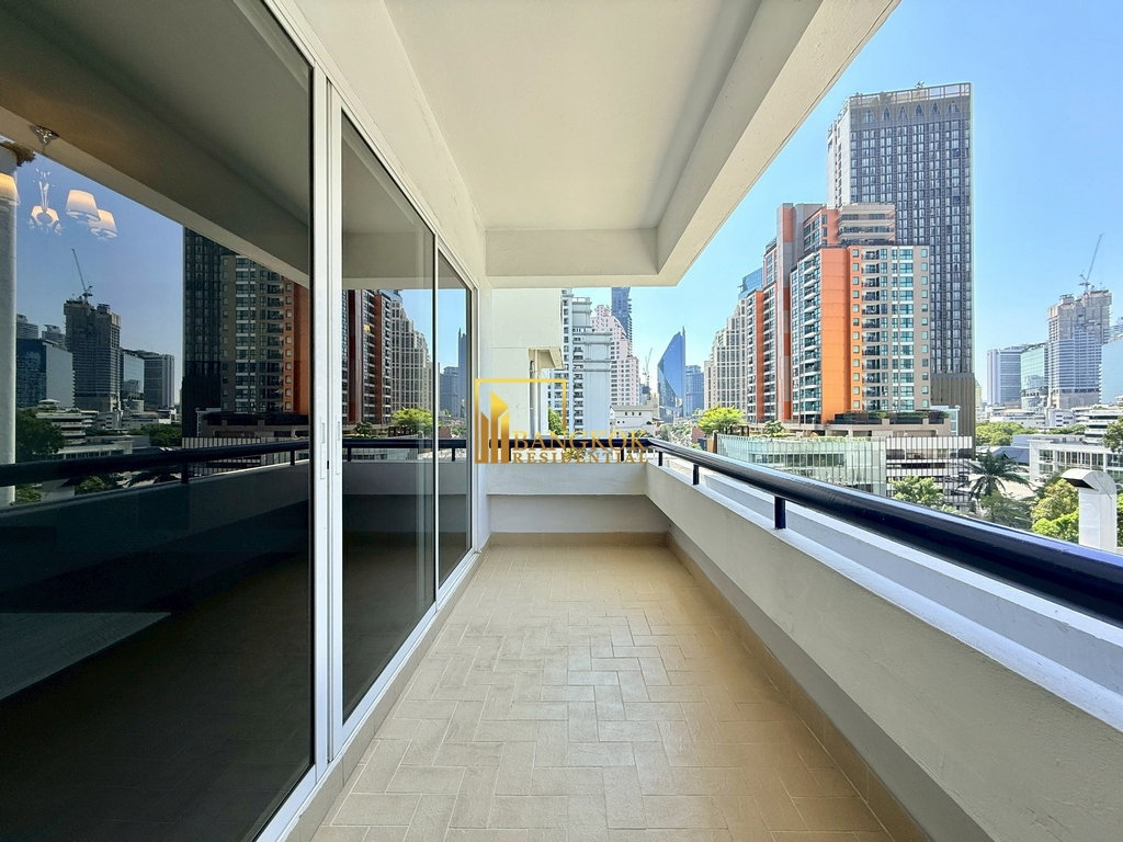 รูป Spacious 3 Bedroom Apartment For Rent in Phrom Phong Area - BR21180AP - รูปที่ 5/42