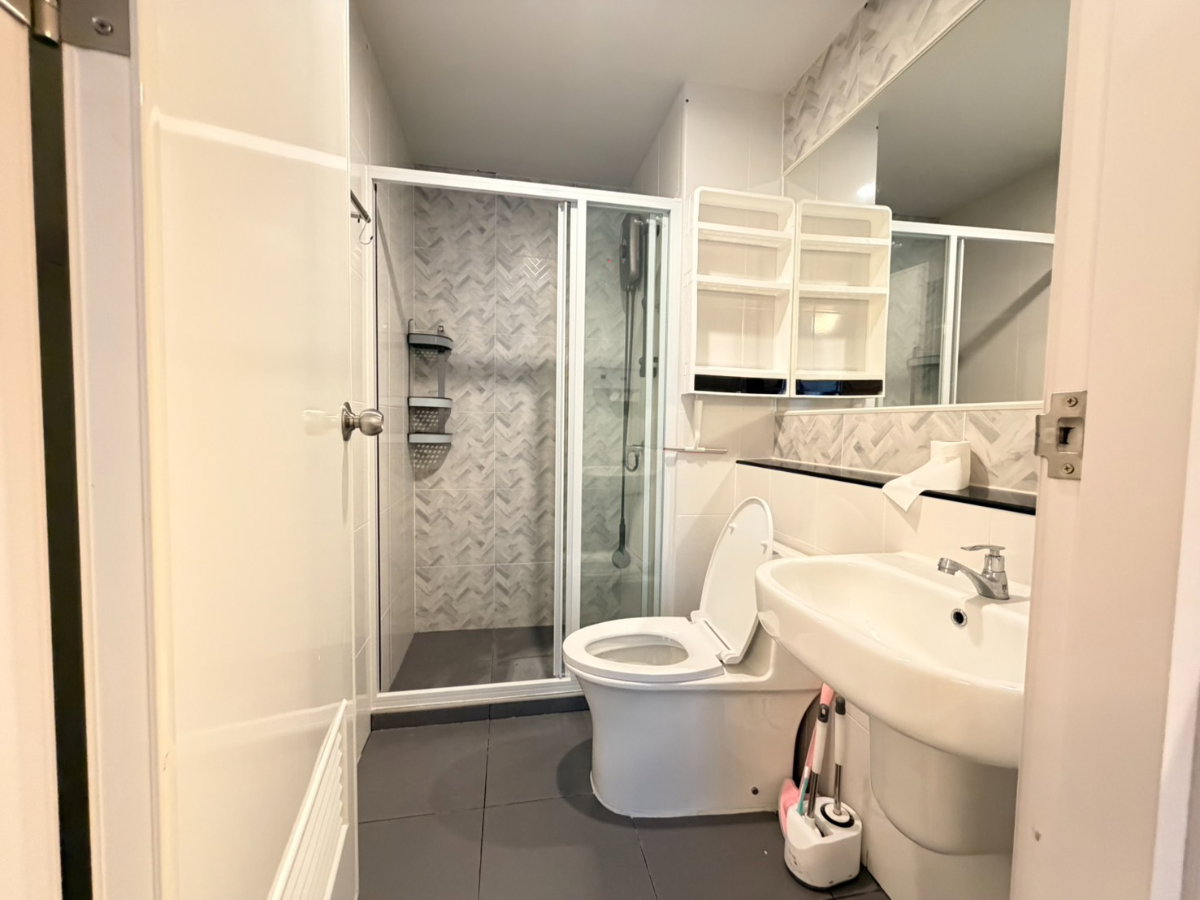 picture Condo for Rent: Regent Home Wutthakat Only 180 meters from BTS Skytrain Wutthakat Station - 9/9