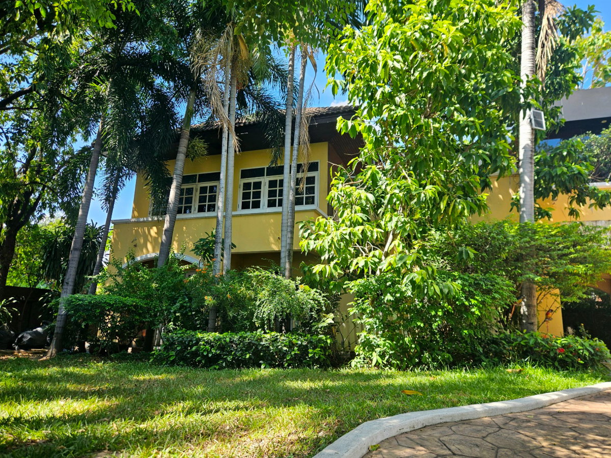 picture Grand Tropical Colonial Estate – Prachachuen Land Area: 225 sq.v Usable Space: 618 sq.m. - 23/27