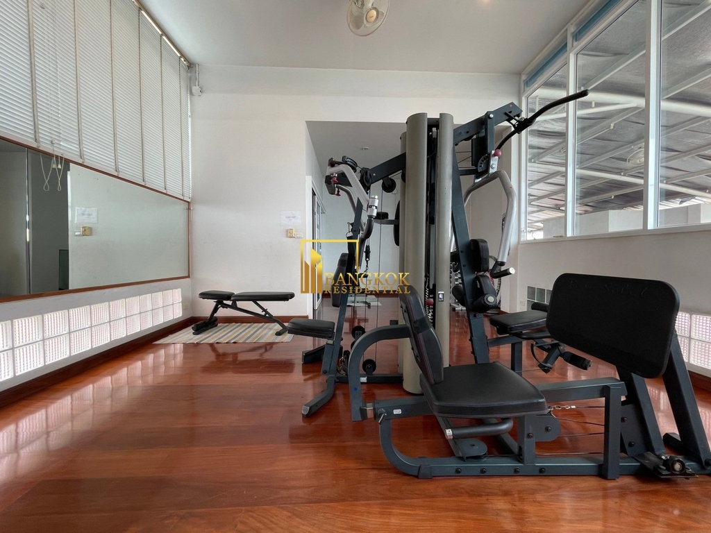 รูป Spacious 3 Bedroom Apartment For Rent in Phrom Phong Area - BR21180AP - รูปที่ 32/42