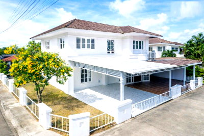 เช่าบ้านเดี่ยว ระยอง : หาดพยูน700ม.บ้านฉาง บ้านเดี่ยว 2 ชั้น  เฟอร์ Chic Republic บรรยากาศเงียบสงบ 3นอน 3น้ำ 82ตร.ว. 325 ตร.ม.