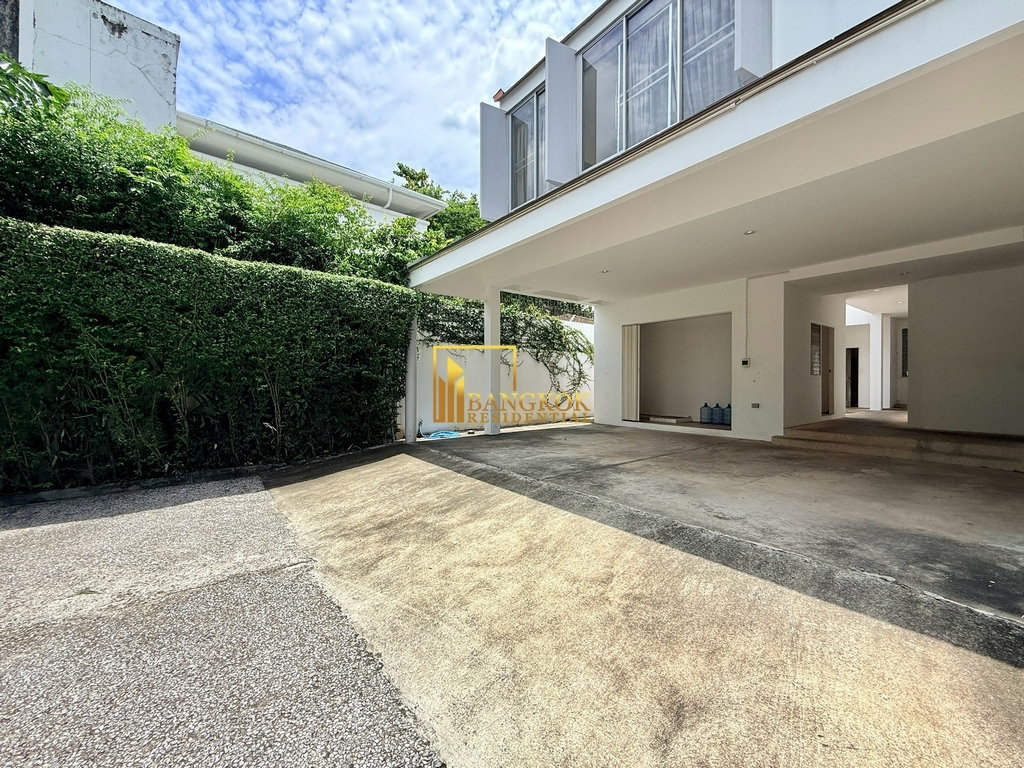 picture Delightful 4 Bedroom Pool Villa in Soi Soonvijai Area - BR8131SH - 4/48