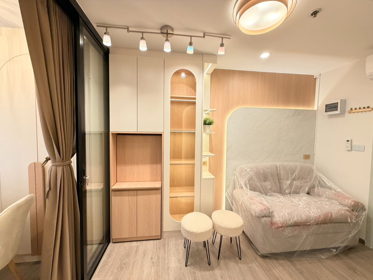 picture Condo for Rent: Regent Home Wutthakat Only 180 meters from BTS Skytrain Wutthakat Station - 2/9