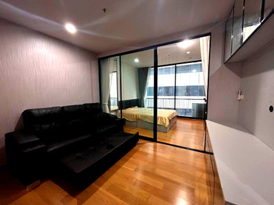 Condos for sale : 🎉 For Sell Condo NOBLE REVO SILOM Building 1, Floor 23,1 bed room, Room size 32 sqm