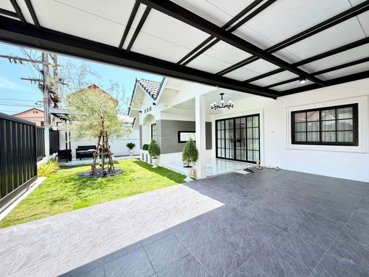 รูป บ้านเดี่ยวพื้นที่กว้าง ตกแต่งครบพร้อมอยู่ ทำเลหนองใหญ่ ใกล้พัทยาเหนือ-มอเตอร์เวย์ - รูปที่ 5/22