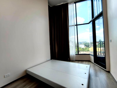 ขายคอนโด : ขายคอนโด Duplex 2 ห้องนอน เพดานสูง 4.2 เมตร | KnightsBridge Space สุขุมวิท–พระราม 4 ใกล้ BTS พระโขนง  MK-02 line @livingbkk 