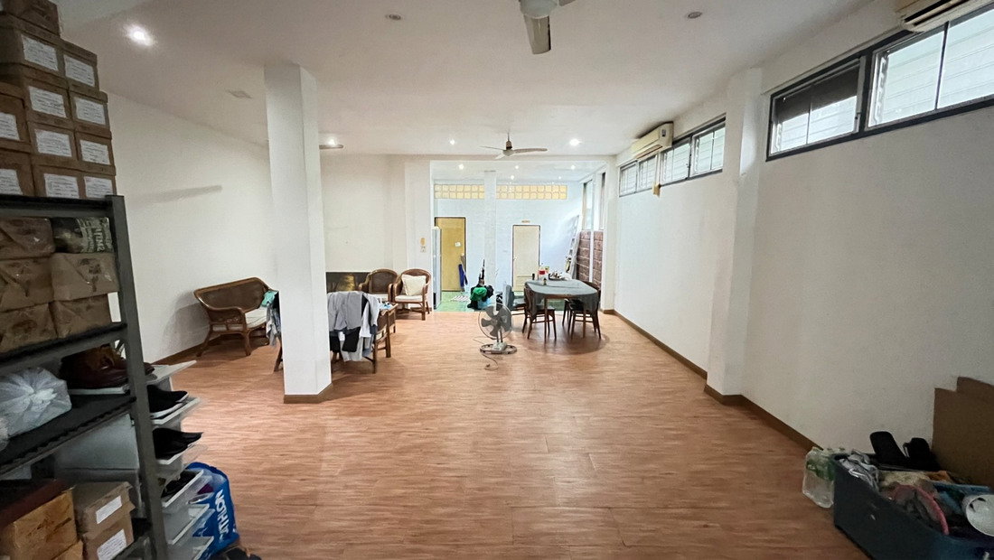 รูป Call : 063-296-5696 หมู่บ้านพรไพลิน ซอยลาดพร้าว 35/1 เขตจตุจักร ทาวน์เฮ้าส์แปลงมุม 3 ชั้น 36 ตารางวา 3 นอน 3 น้ำ เพียง 3 นาทีถึง MRT สถานีภาวนา - รูปที่ 5/14