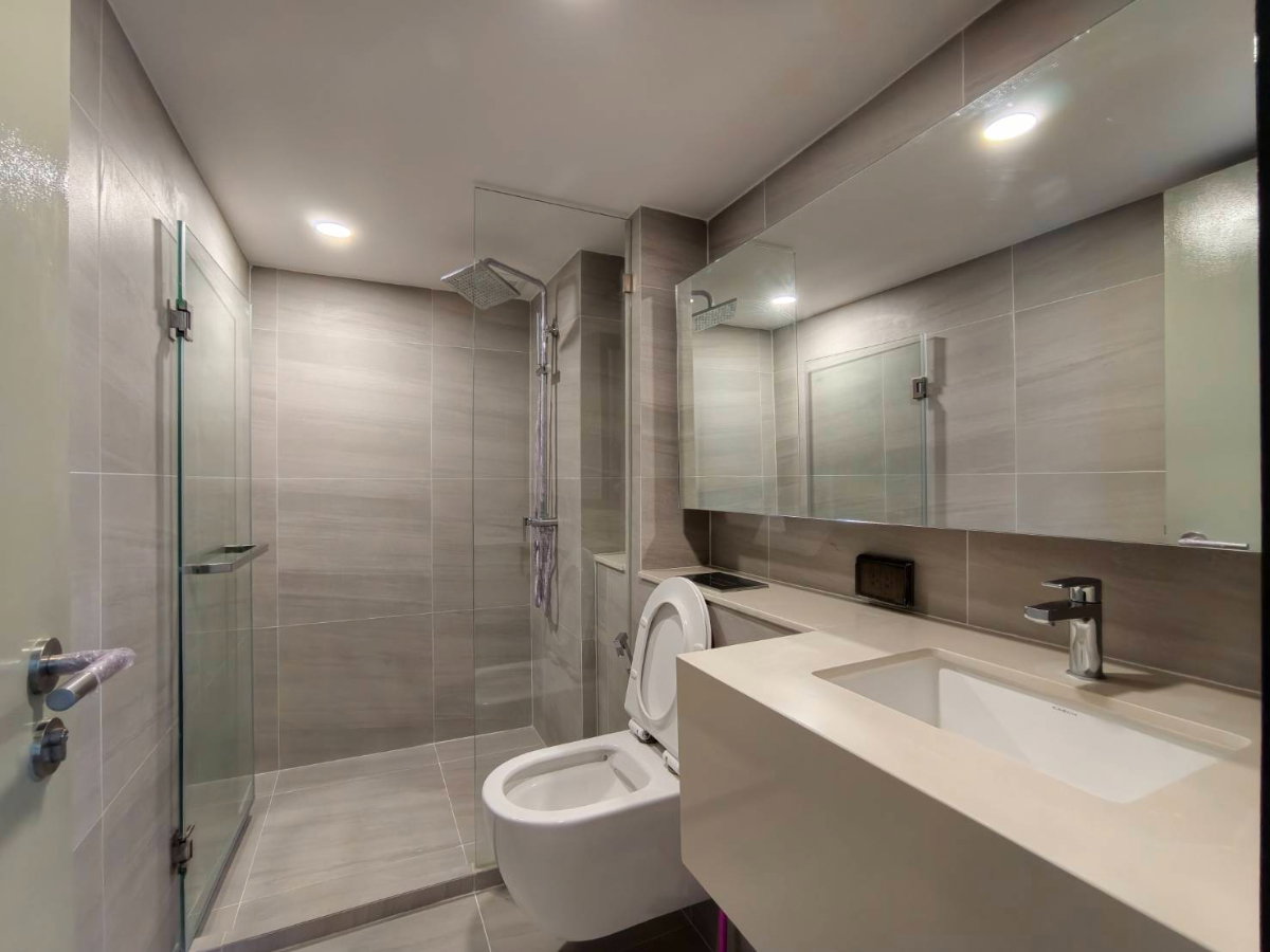 รูป ขายคอนโด Duplex 2 ห้องนอน เพดานสูง 4.2 เมตร | KnightsBridge Space สุขุมวิท–พระราม 4 ใกล้ BTS พระโขนง MK-02 line @livingbkk - รูปที่ 16/17