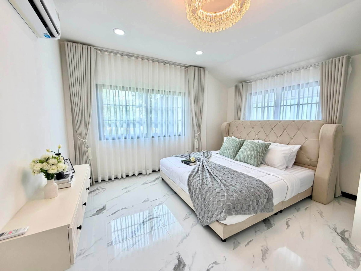 รูป บ้านเดี่ยวพื้นที่กว้าง ตกแต่งครบพร้อมอยู่ ทำเลหนองใหญ่ ใกล้พัทยาเหนือ-มอเตอร์เวย์ - รูปที่ 7/22