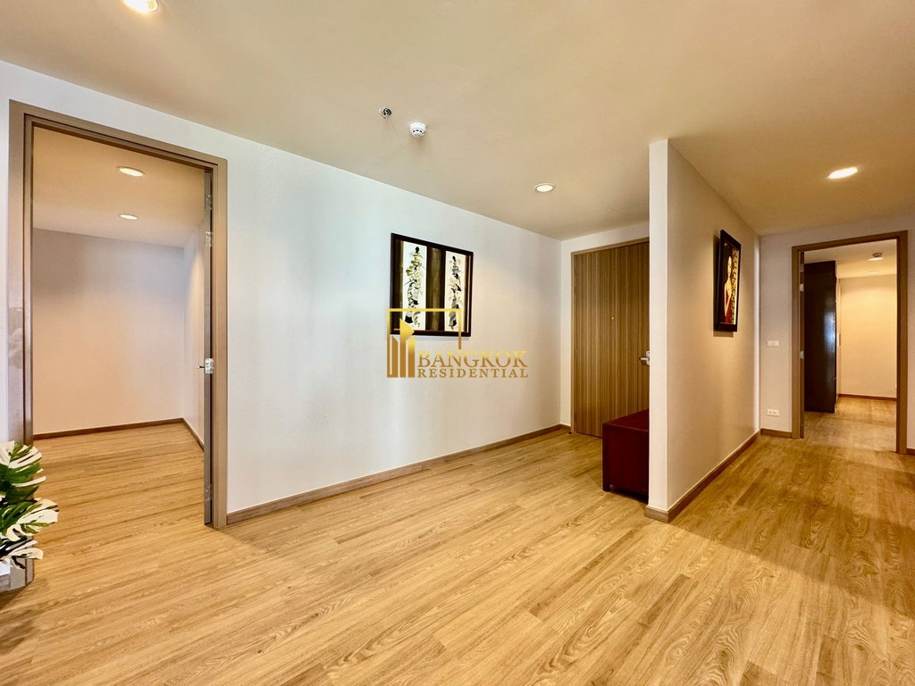 รูป Beautiful 4 Bedroom Luxury Apartment in Sathorn CBD Area - BR0608AP - รูปที่ 11/46
