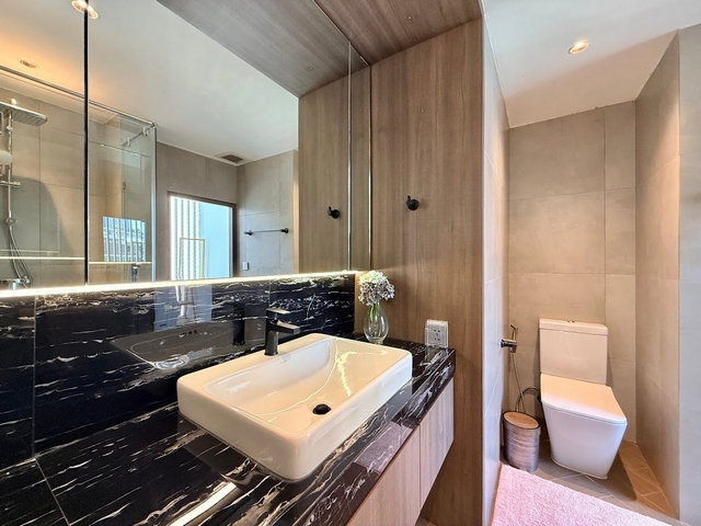 picture Domus | Gorgeous 3 Bedroom Luxury Condo in Asoke Area - BR17493CD - 21/44