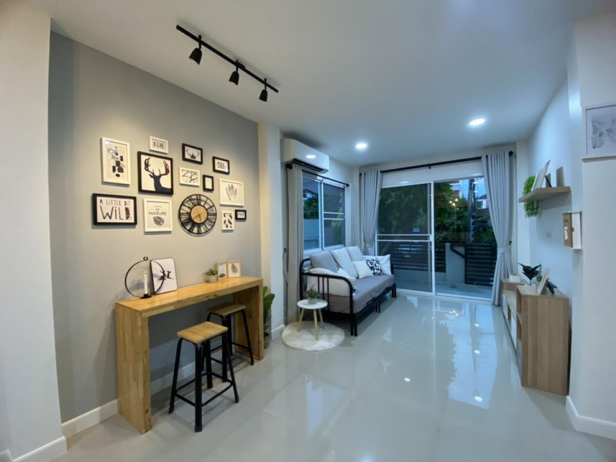 รูป 🏡✨ ให้เช่าบ้านเดี่ยว 2 ชั้น ตกแต่งใหม่ พร้อมเข้าอยู่ | รัชดาภิเษก | เดินทางสะดวก เชื่อมต่อหลายเส้นทาง 🌿 - รูปที่ 4/11