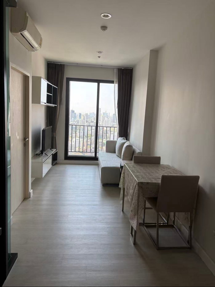 picture High-floor city-view condo for rent, ready to move in - 2/9