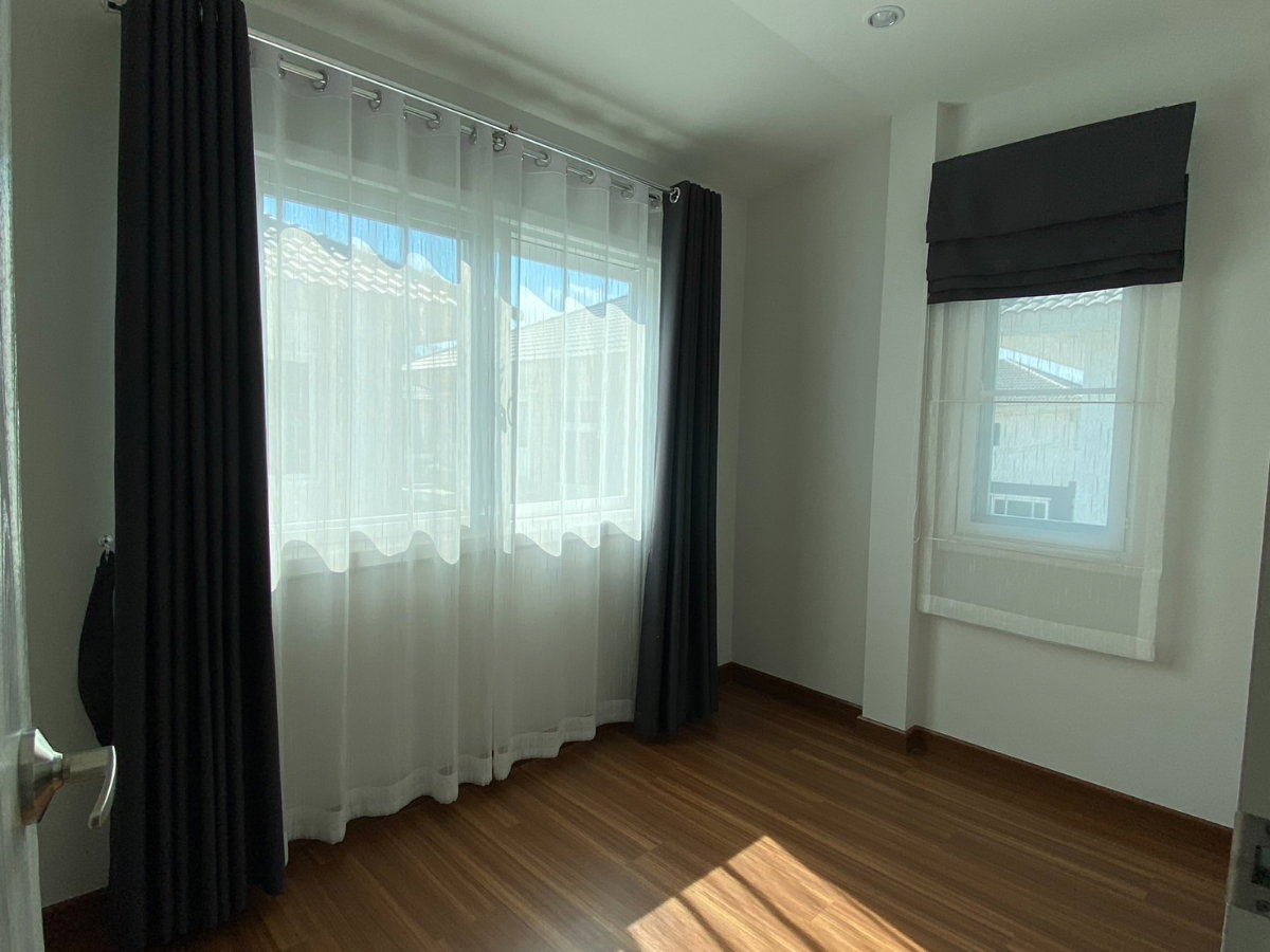 picture Luxury 2-Storey House for Rent ✨🏡 - 12/16