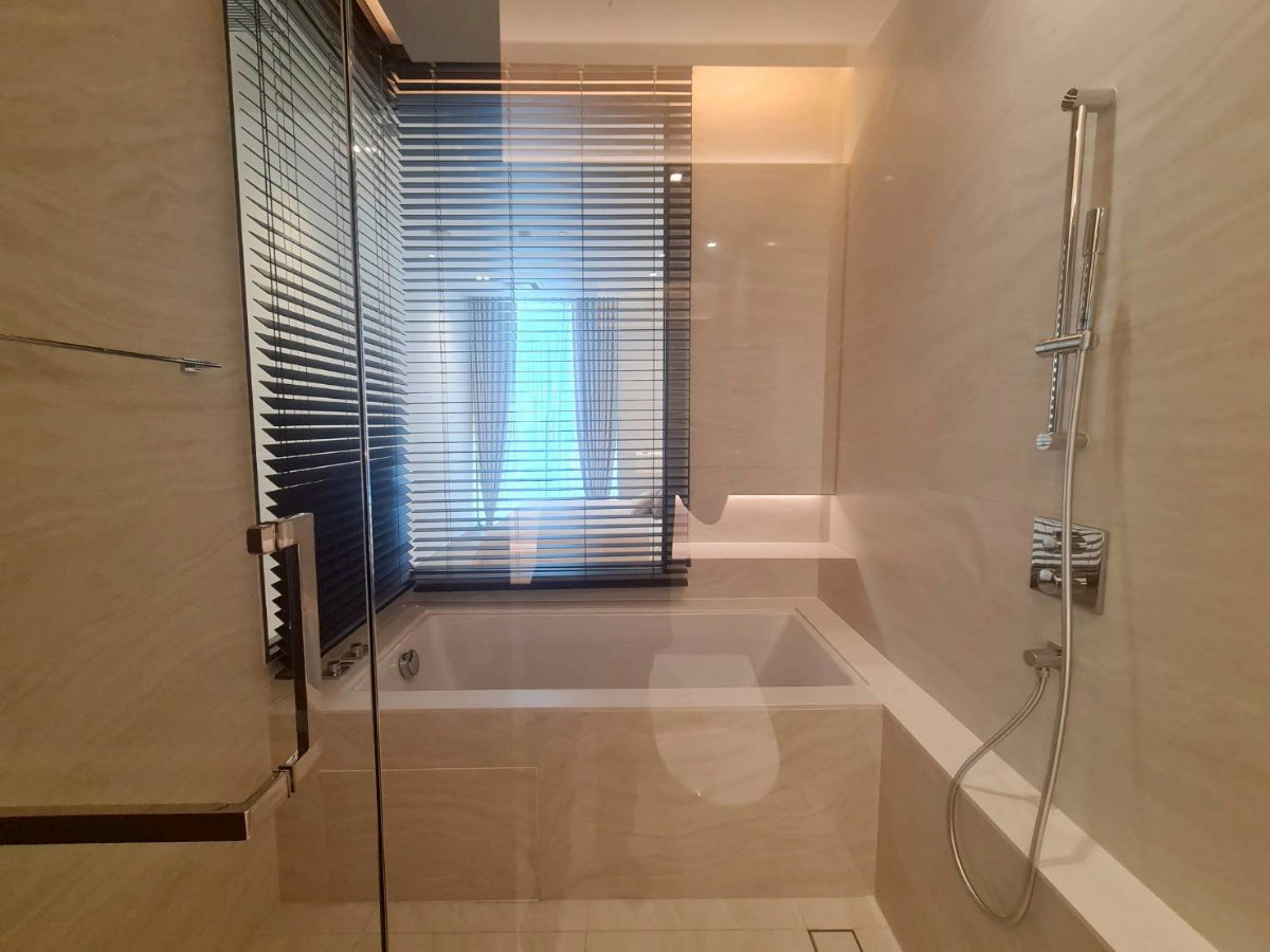 รูป The Strand Thonglor 2 Bed 2 Bath 90 sq.m. ตกแต่งครบ พร้อมเข้าอยู่ รับสิทธิประโยชน์ตามเงื่อนไขของโครงการ - รูปที่ 5/10