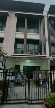 🔥ราคาต่ำกว่าประเมิน🔥 ทาวน์โฮม 3 ชั้น BAAN KLANG MUANG NAWAMIN 42 (บ้านกลางเมือง นวมินทร์ 42) ทำเลดี เชื่อมต่อถนนสายหลักได้หลายเส้นทาง